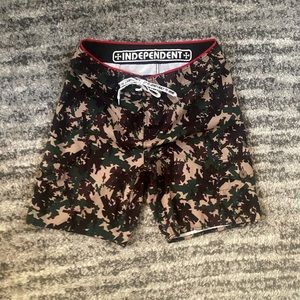 Independent swim trunks, camo- size 34